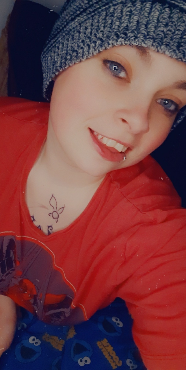 Singerlovebird — curvy creator from Belfast | Find Her OF