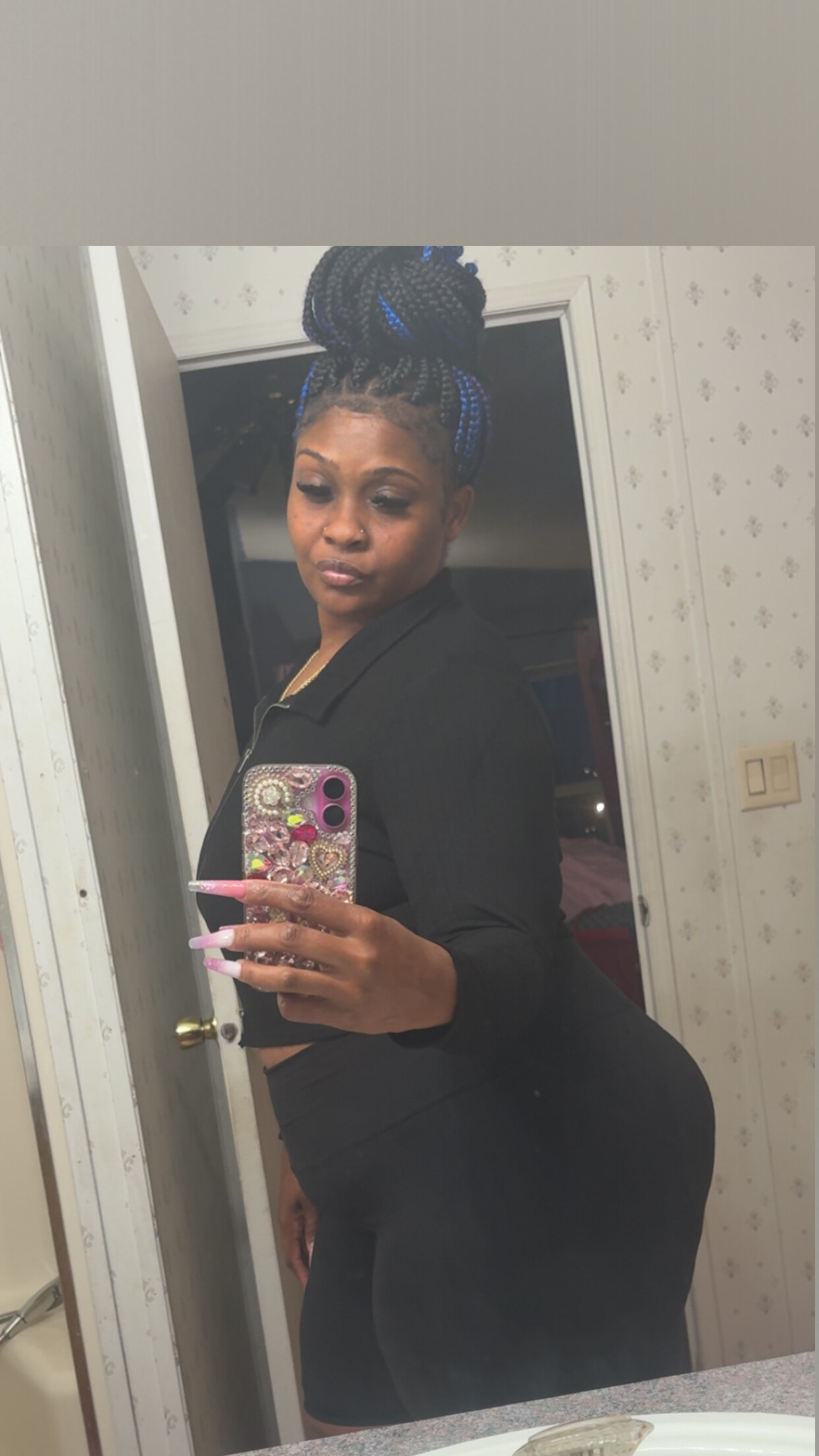 Super_soaka — curvy creator from Long Beach | Find Her OF