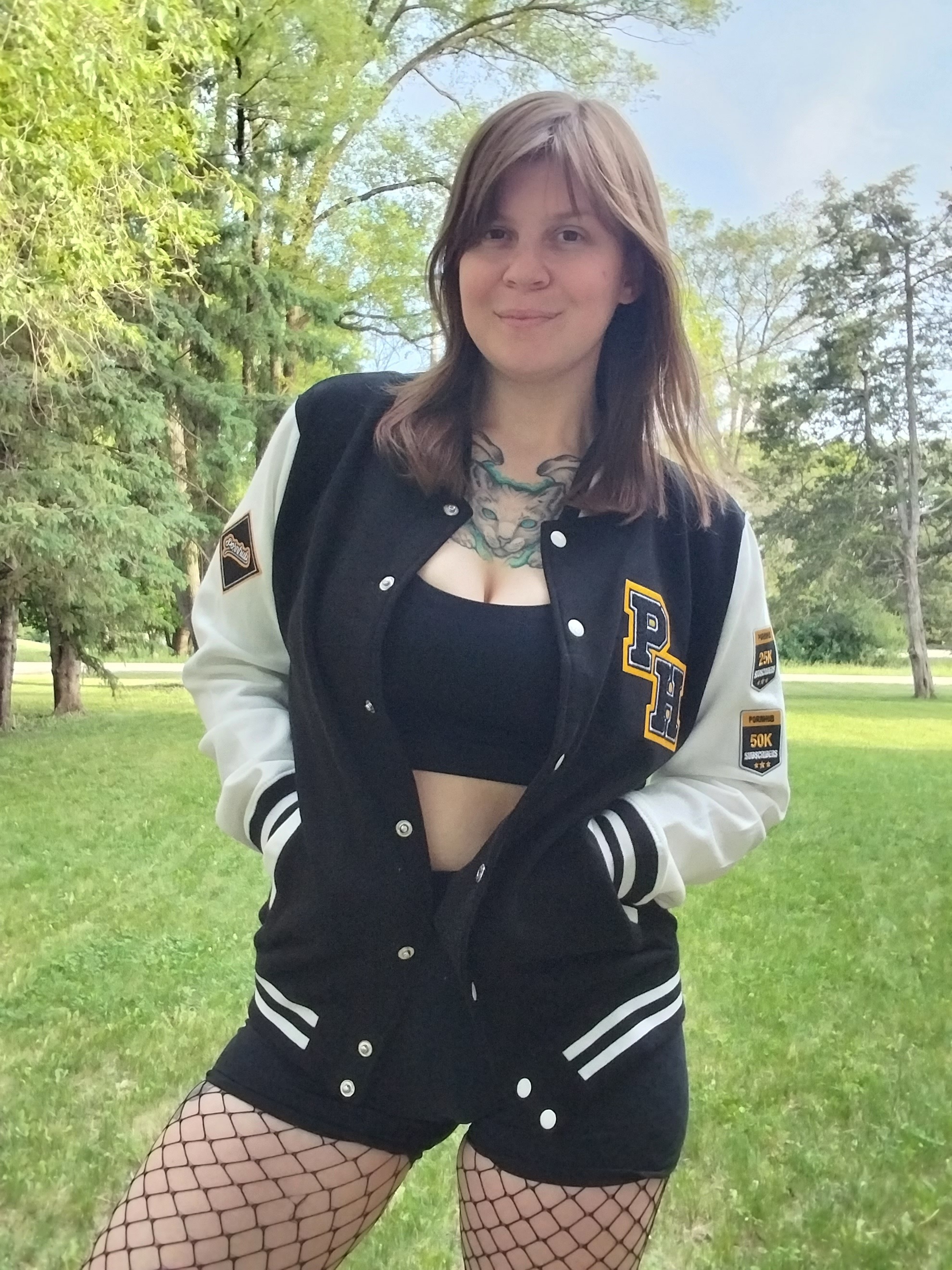 Elle Hell — feet, uk creator from Milwaukee | Find Her OF