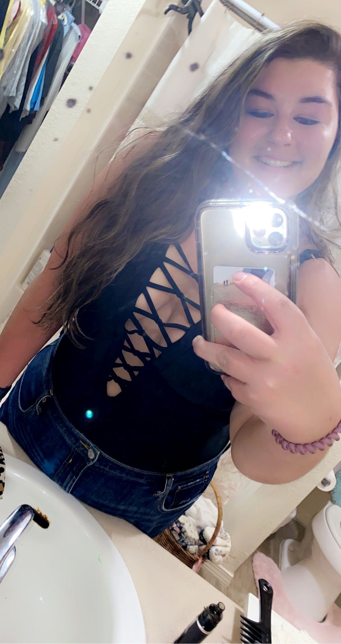 Ashley — curvy, free creator from Arkansas | Find Her OF