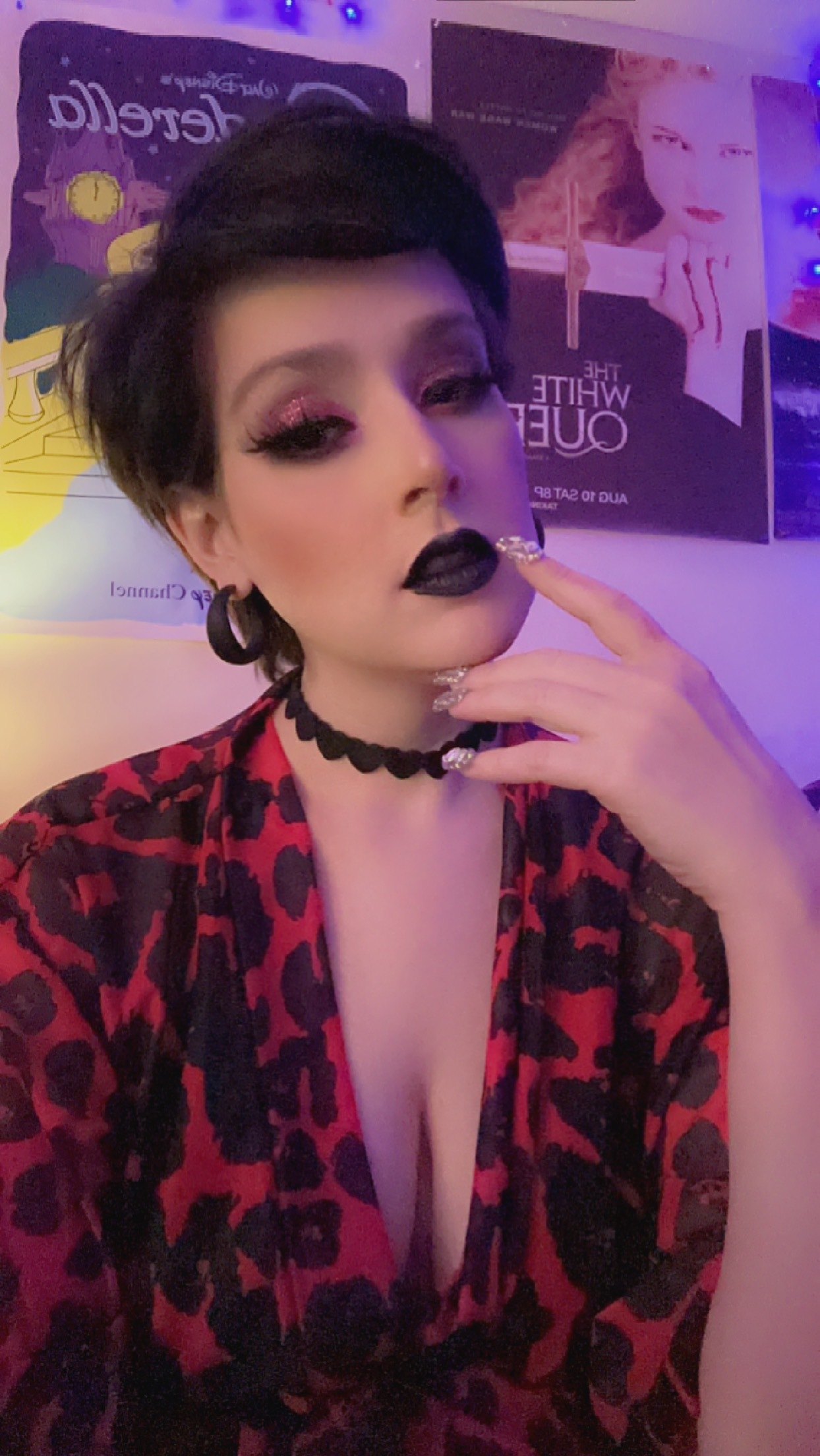 Queen Smoke — redhead, petite creator from Des Moines | Find Her OF