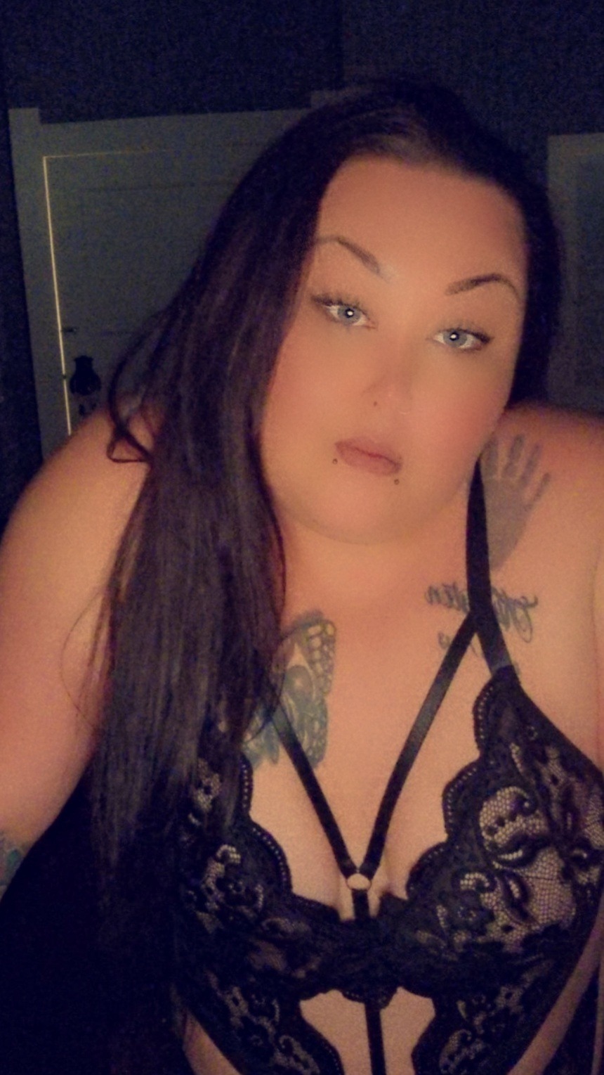 💋xx.QWEEN_B.xx — new, curvy creator from Auckland | Find Her OF