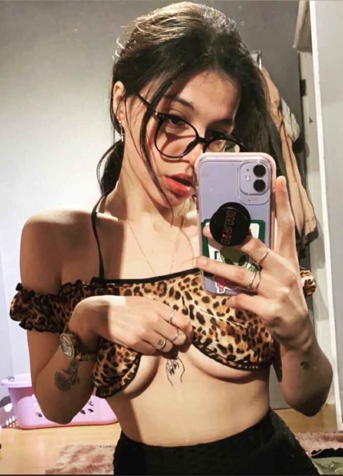 🍒 E M M A OnlyFans creator from Toronto