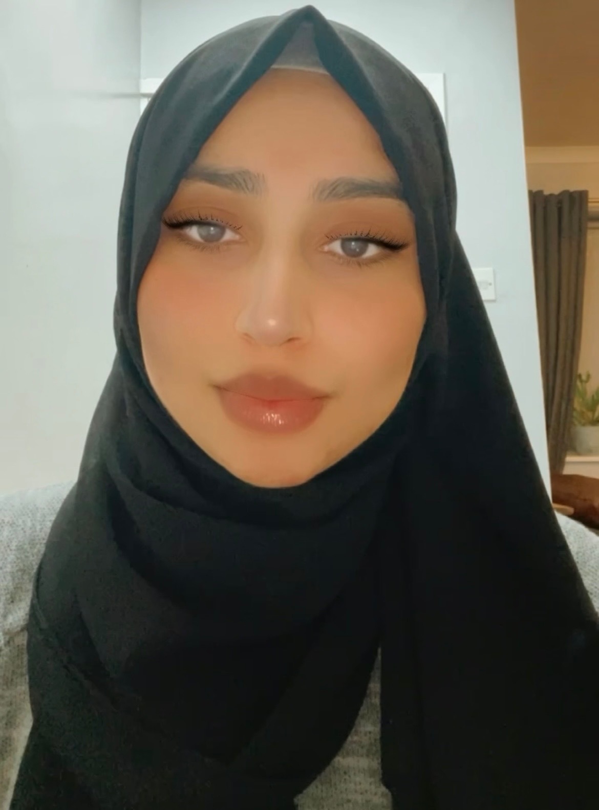 Zara Hadi ♡ (@zarahadi) — asian, bdsm creator, 1,274 likes, 32 photos